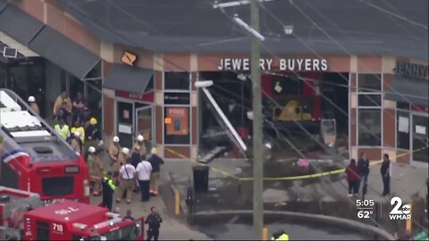 Metrobus smashes through Wheaton jewelry store, leaving three hospitalized