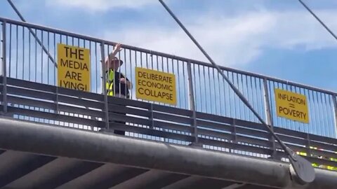 SWINDON RESISTANCE BRIDGE PROTEST NO.19