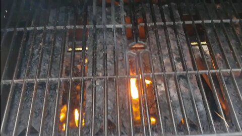 How to put out a grill grease fire
