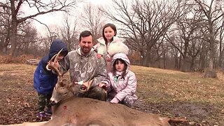 S3 E6 Big Iowa Urban Whitetail Buck on the Ground