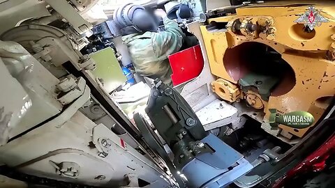 Inside Russian T-90A tank during action in Krasny Liman