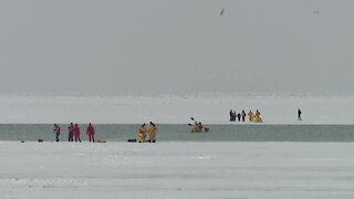 Coast Guard conducts ice rescue after 10 people become stranded on Lake Erie near Edgewater