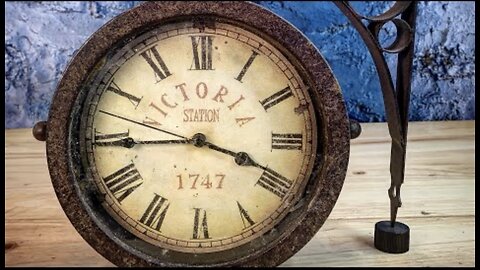 Vintage style Victoria Station clock - Restoration