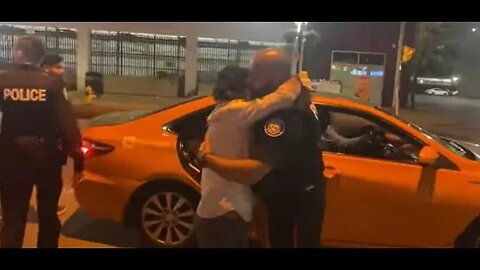 🍁🚔🎥 Dirty Cops Out Here Giving Hugs - Yea It's Confusing To Me Too 🤣😆
