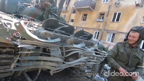 Russian APC relatively unscathed by Ukrainian anti-armor weapon