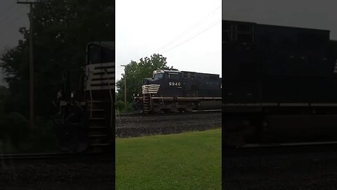 Norfolk Southern Rainy Day Train Horn #train #railfan #asmr #railway #trainhorn