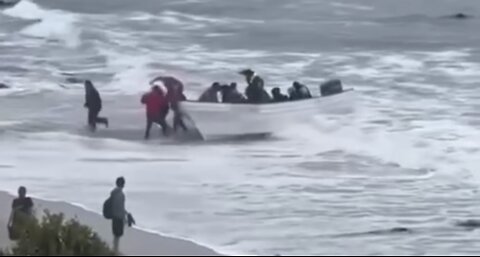 Laguna Beach, CA. Illegal Immigrants invading in broad daylight this morning.