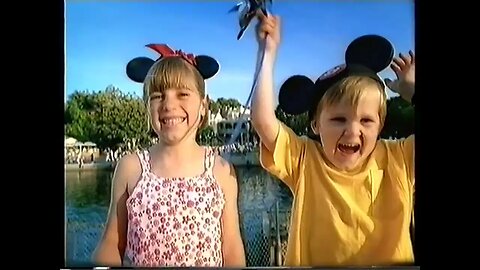 Promo - Disneyland Resort in California - Qantas (2002)