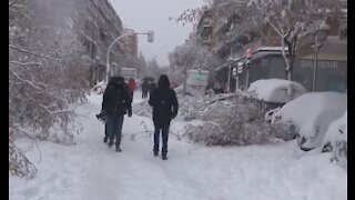 La neige ne ménage vraiment pas les Espagnols