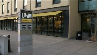 UWM moving to online classes and extending spring break after possible case of coronavirus