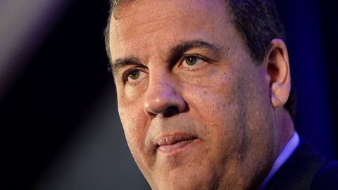 Chris Christie Takes His Hat Out Of The Ring For WH Chief Of Staff