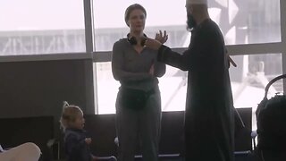 Muslim Praying in Airport Social Experiment!People React