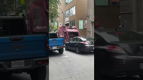 Amazing trash grinder truck downtown my Montréal