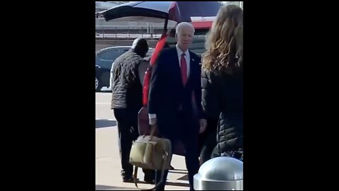 "Biden Rides Uber From the Airport?!?"
