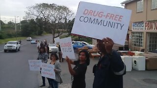 SOUTH AFRICA - Durban - Seaview community protest (Video) (tDv)