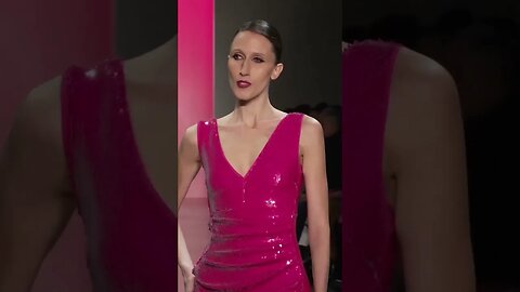 Anna Cleveland in Chiara Boni La Petite Robe Fall/Winter 2023 fashionshow