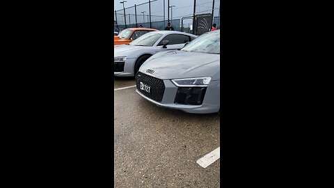 Audi R8 crew