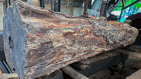 Giant Red Textured Wood!!! This sadistic process drains energy when splitting wood