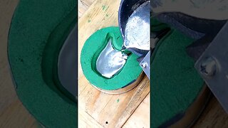 Metal Casting with Kinetic Sand