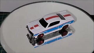 Basic Diecast model cars: 1:64 Hot Wheels Mainline 1970 AMC Rebel Machine