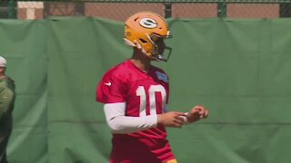 Aaron Rodgers a no-show at mandatory minicamp