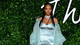 Fans Urge Rihanna To Release New Music After Finding Out She's Single