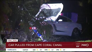 Car pulled out of Cape Coral Canal