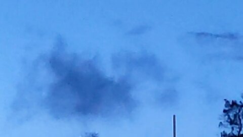 ☁️Clouds Or Cloaked🛸's may want 2look again 4of4 vids@ Dawn🌬️Winds Blowing Hard Clouds stationary⁉️🙉