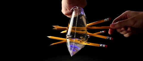 10 Amazing Science Tricks Using Liquid
