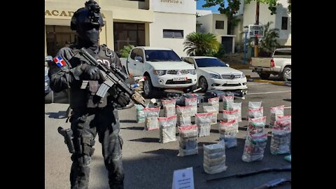 Un año prisión preventiva a policías involucrados en “tumbe” de droga