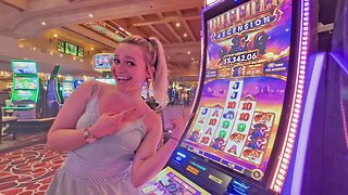 Getting Kicked Out Of A Las Vegas Casino While Playing A Slot Machine!! 😒
