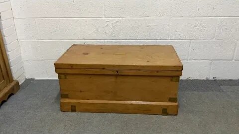 Antique Pine Seamans' Chest (Z3857A) @PinefindersCoUk