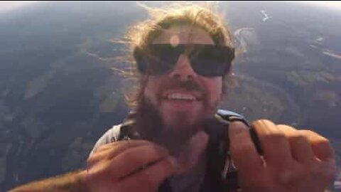 Skydiver gets beard shaved off at more than 3,000 meters in height