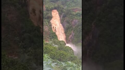 Cachoeira das andorinhas em Santa Leopoldina