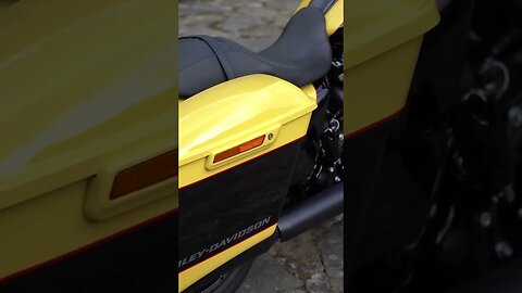 Harley-Davidson Street Glide Special - Industrial Yellow/Black #harleydavidson #streetglidespecial