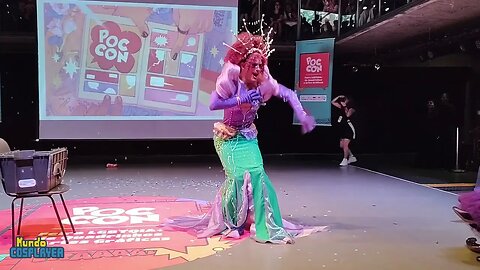 Ariel de A Pequena Sereia no Concurso Cosplay Lip Sync Challenge na Poc Con 2023