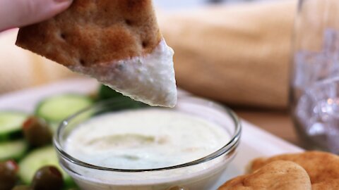 How to make homemade tzatziki sauce