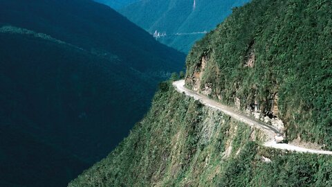 ROAD TO DEATH - IRRESITIBLE roads people die passing through