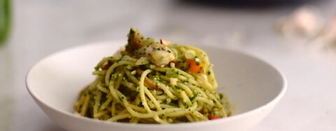 Pasta with Pesto & Chicken