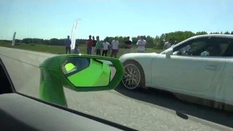 FAIL! 610 HP Lamborghini Huracán LP610-4 vs 560 HP Porsche 991 Turbo S Mk I SHORTSHIFTS MASSIVELY!