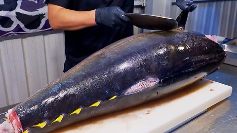 World_s Sharpest Tuna Knife_Superb yellowfin Tuna cutting skill_ Luxurious sashimi