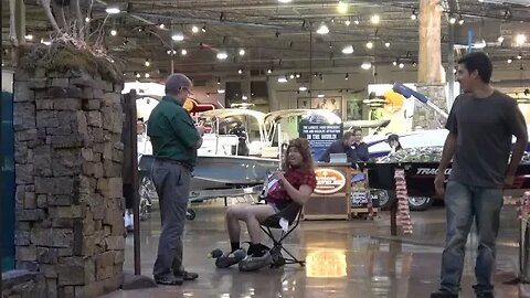 Hillbilly Goes Fishing at Bass Pro Shops!