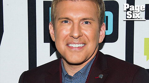 Todd Chrisley is going gray, Savannah confirms: 'They don't sell hair color' in prison