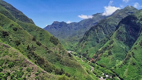 DJI Phantom 4 Pro Plus in HIGH WINDS - Journey to IAO Valley & Saint Anthony Cross - Maui Hawaii