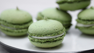 How to make macarons with creamy filling