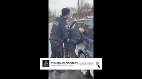 😡 CANADIAN POLICE AGGRESSIVELY ARREST ELDERLY MAN 😡