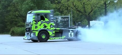 Racing Semi Truck Drift Gymkhana