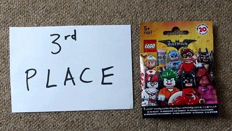 Giveaway #1 - The Lego Batman Movie Limited Edition Minifigure Packs | Gold Puffin Lego Animation