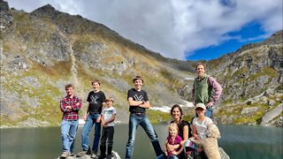 Alaska Weekend￼ // Family Hike to Gold Chord Lake