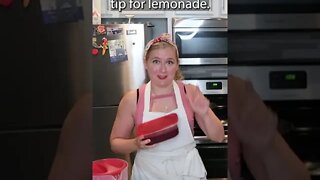 Freshly Squeezed LEMONADE Recipe 🍋🍓🧊🥤🥳 #lemonade #strawberrylemonade #howtomakelemonade
